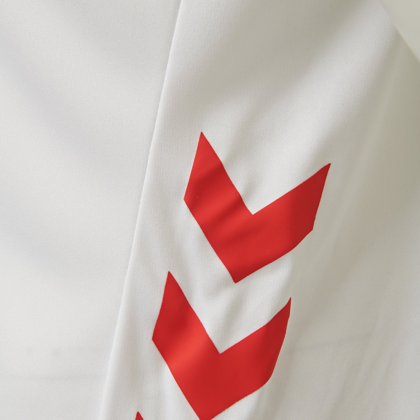 9402-WHITE/TRUE RED