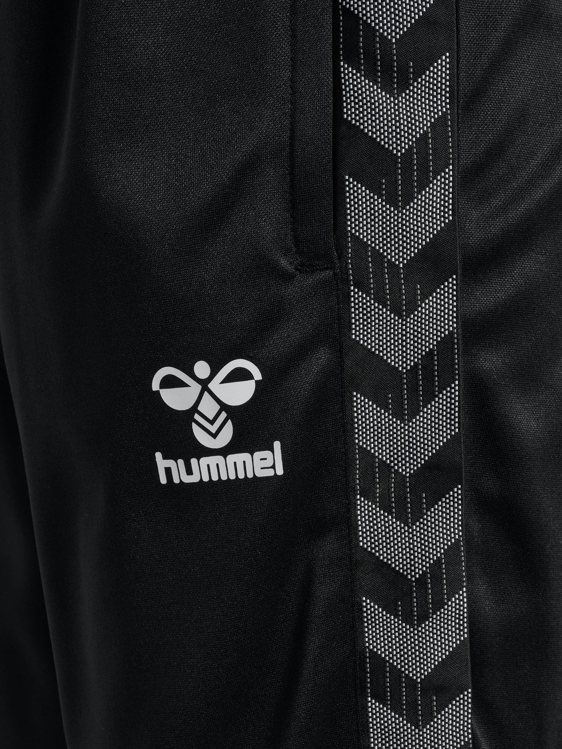 2001-BLACK