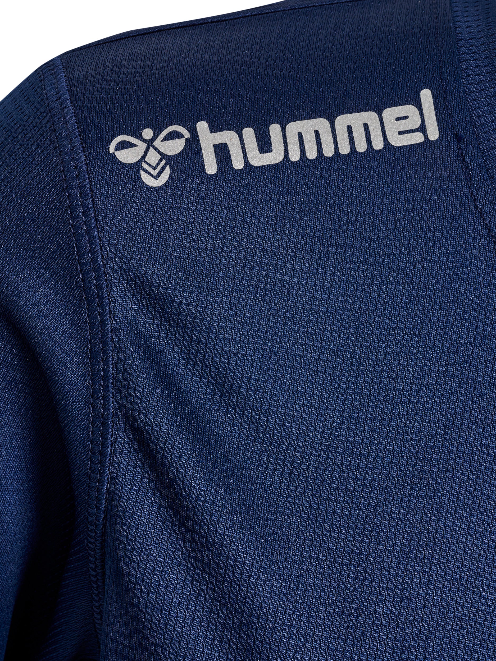 1009-BLACK IRIS