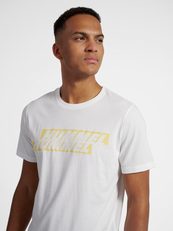 hmlGRAPHIC DISPLACED LOGO TEE