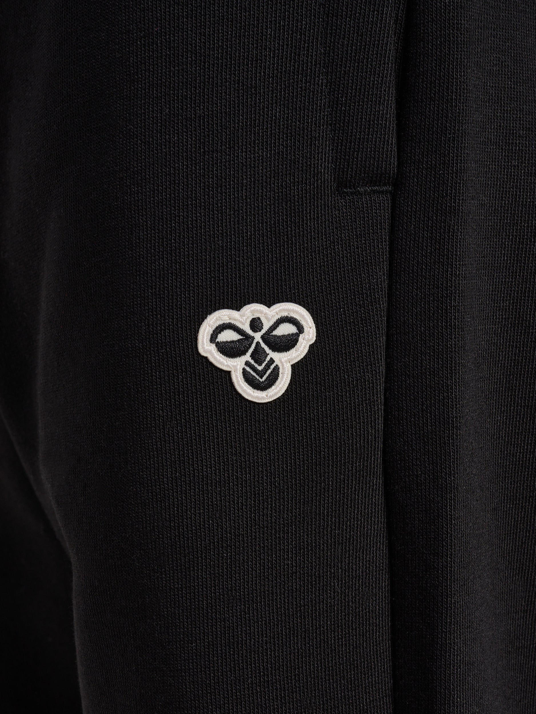 2001-BLACK