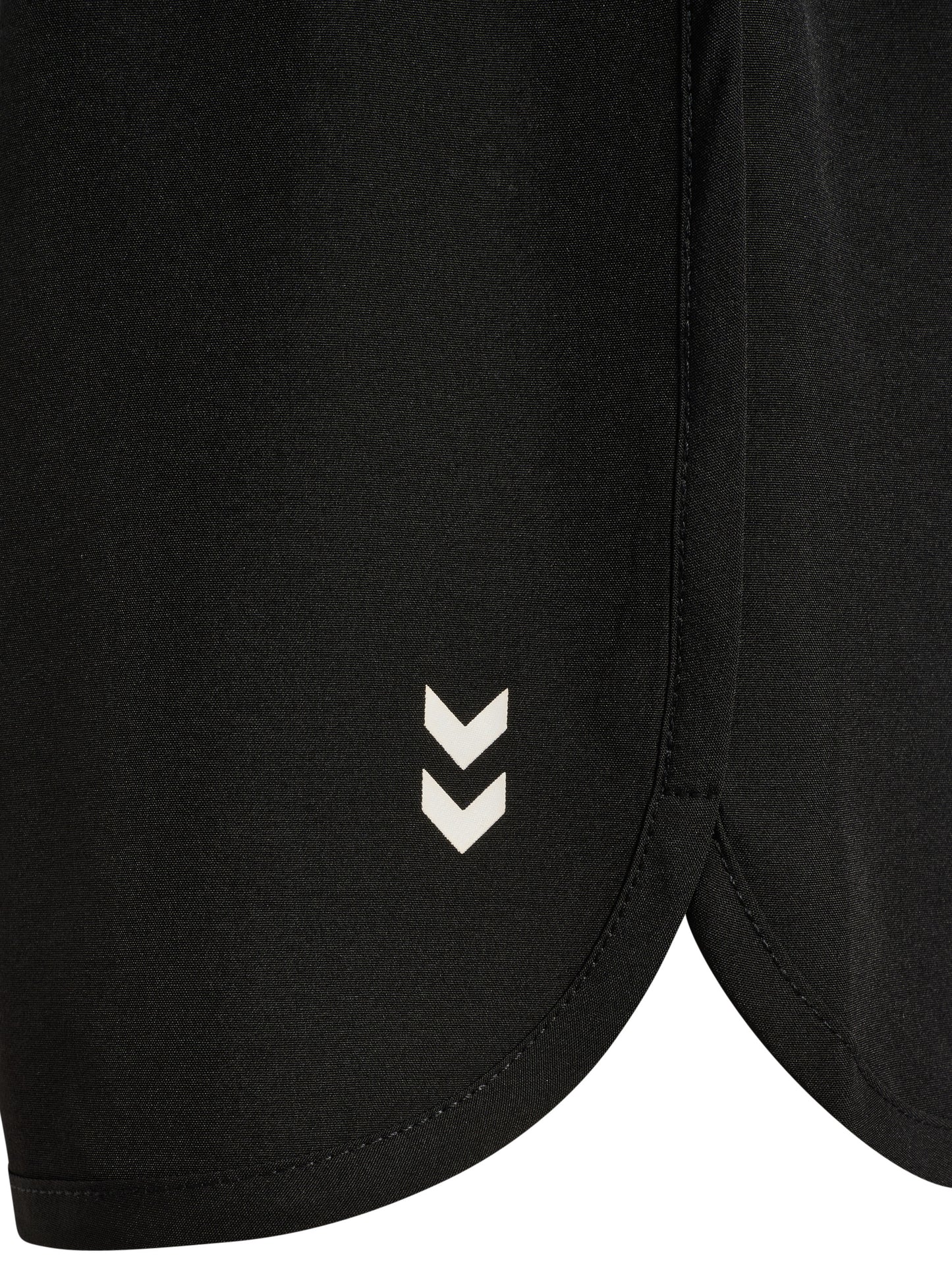 hmlTRAINING W CURVED SHORTS