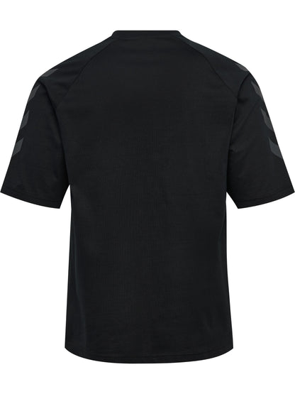 hmlKEEPER CHEVRON T-SHIRT S/S – BLACK