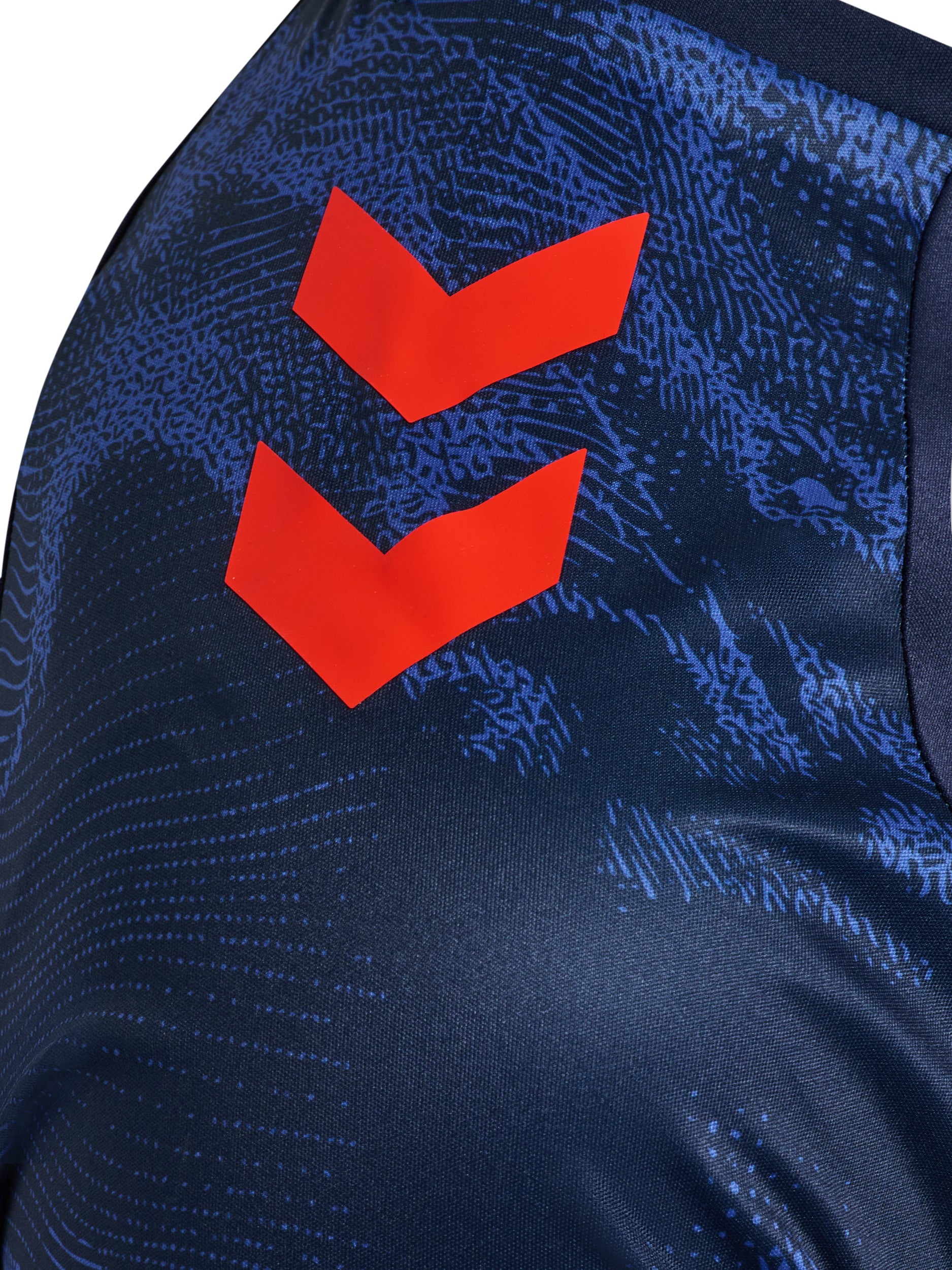 hmlBLAZE26 PRO TRAINING JERSEY S/S – MARINE/CHERRY TOMATO