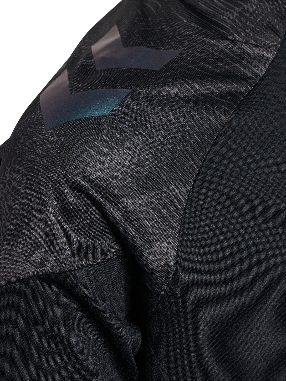2001-BLACK