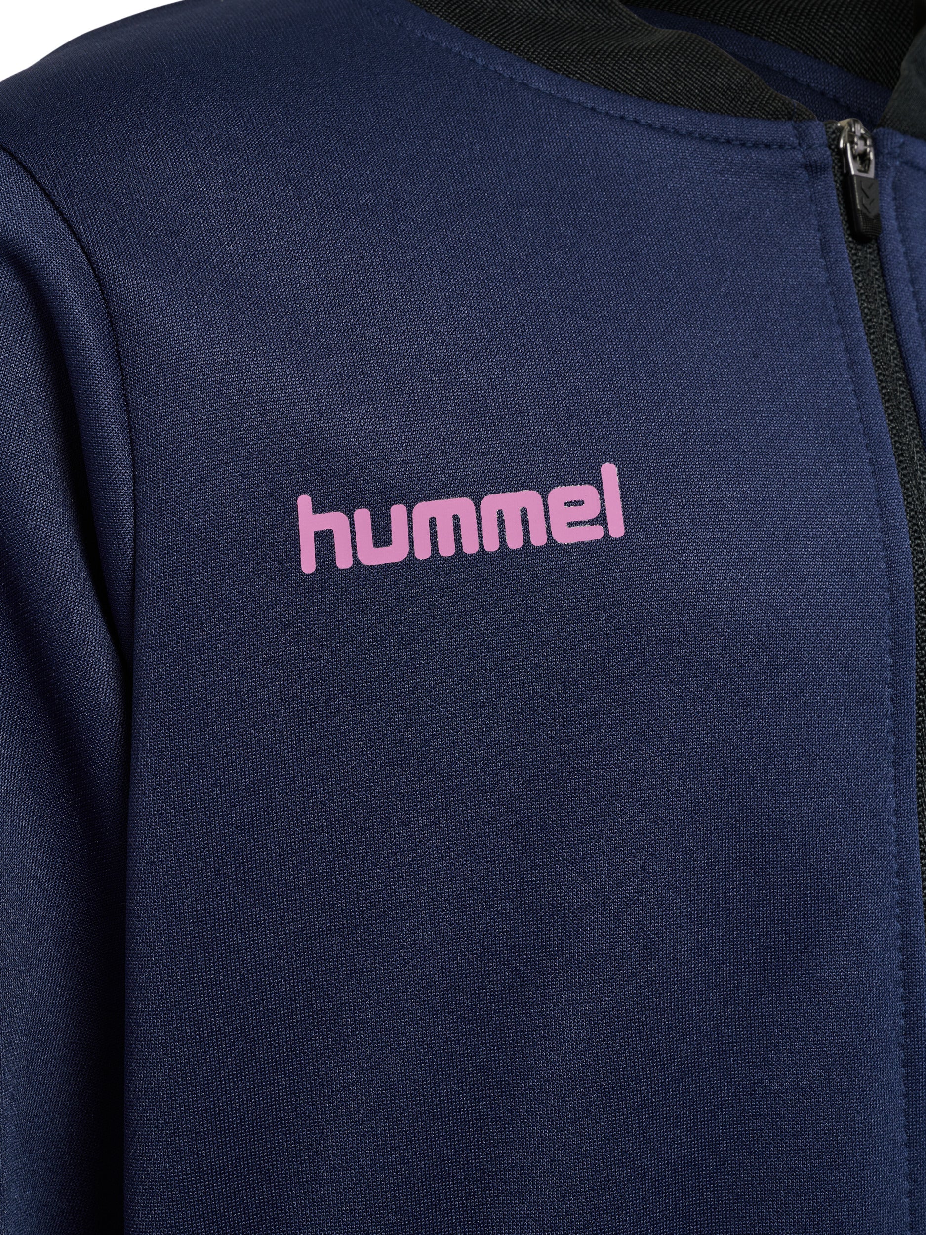 hmlBLAZE CLUB 26 TRACKSUIT KIDS – MARINE/PINK
