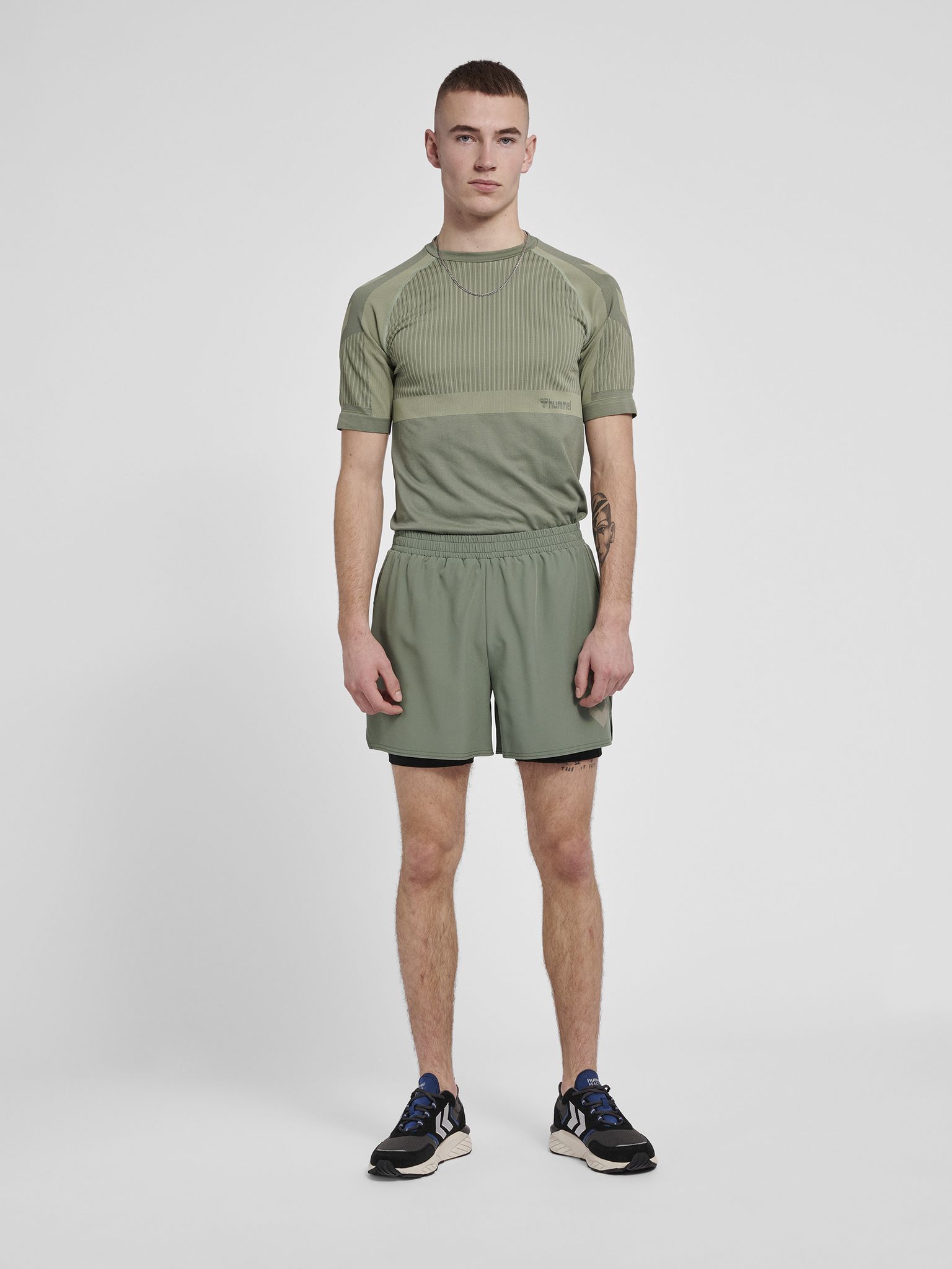 hmlMT UNIT SEAMLESS T-SHIRT