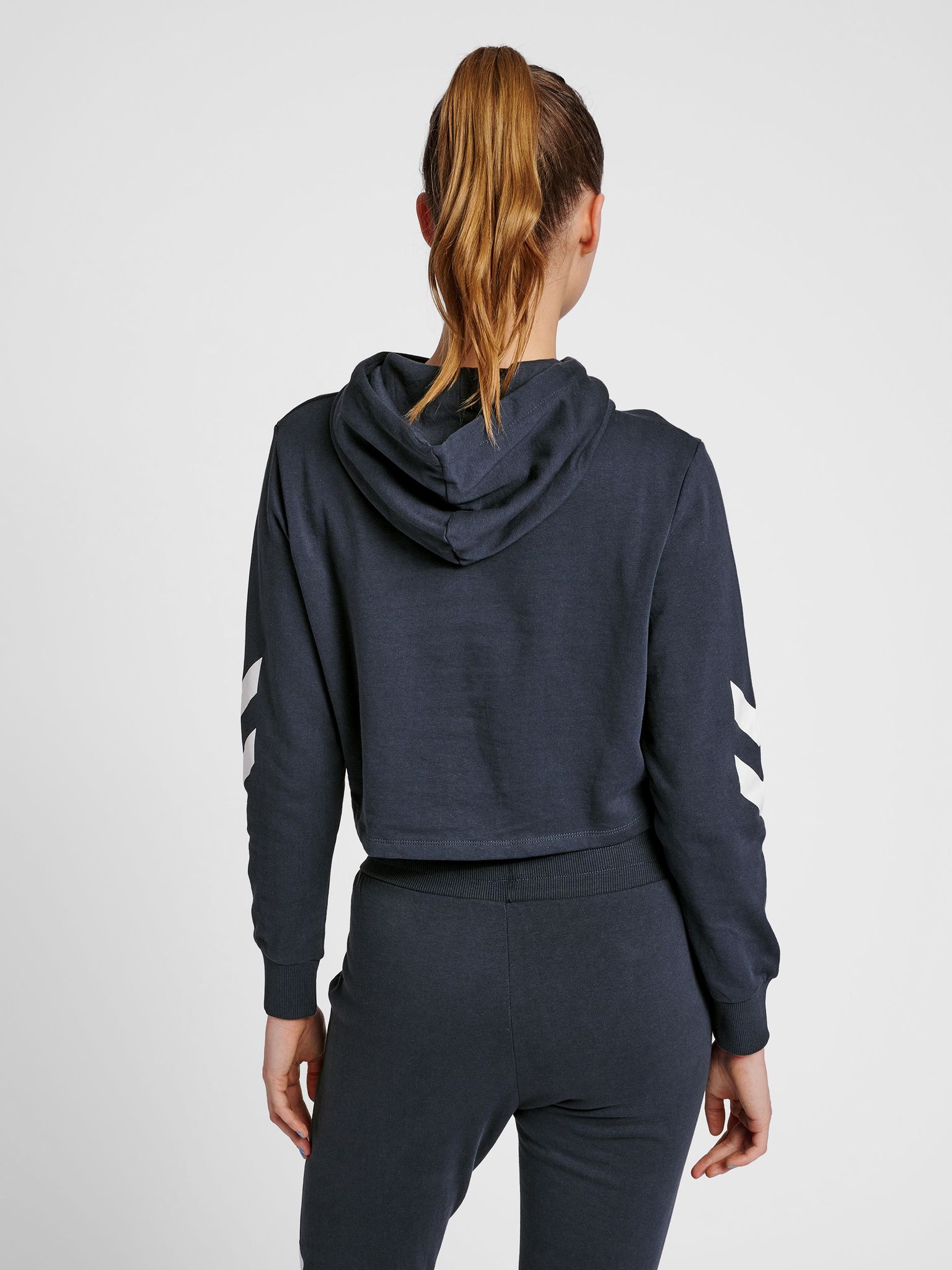 hmlLEGACY WOMAN CROPPED HOODIE