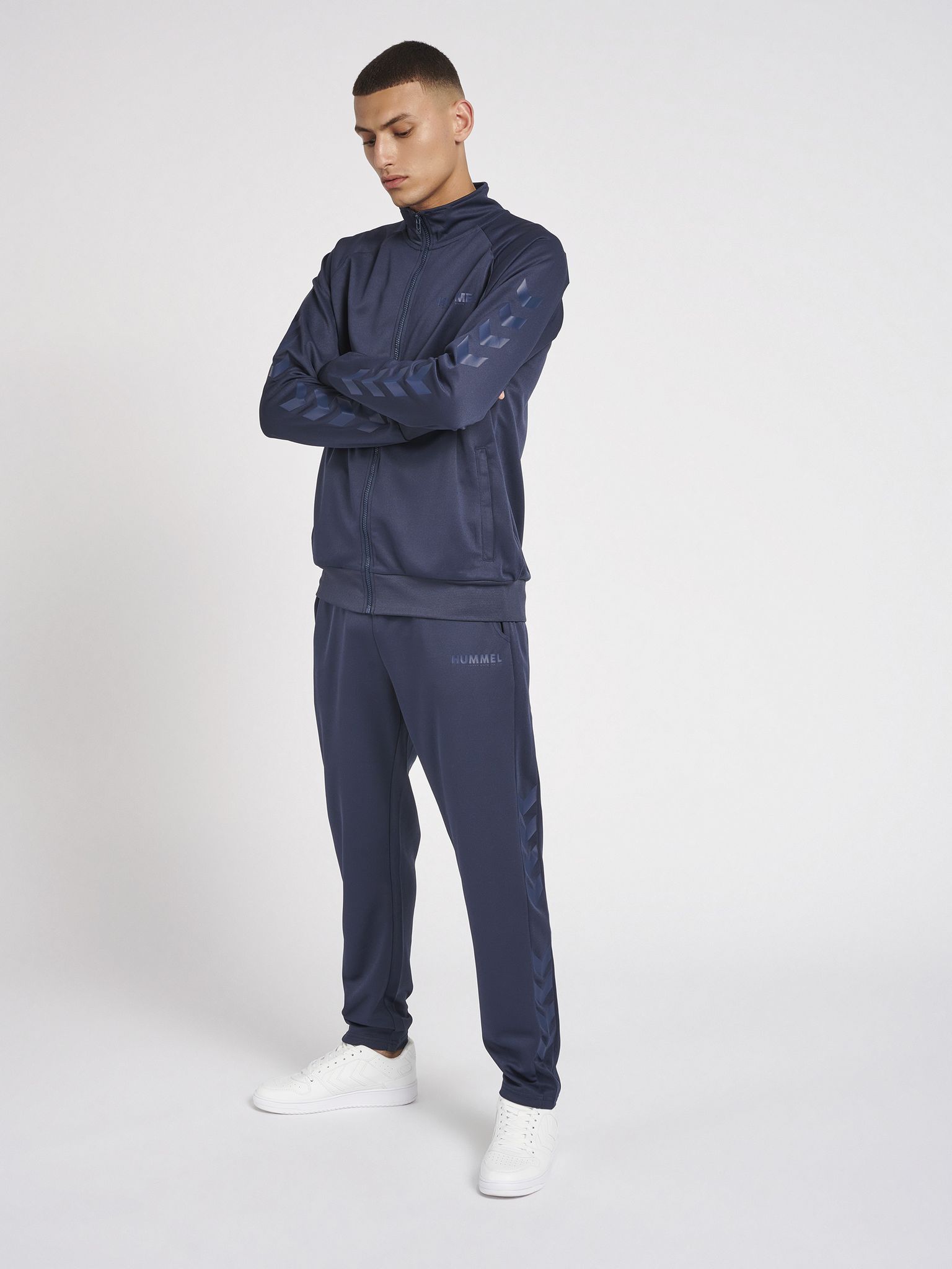 hmlLEGACY POLY TAPERED PANTS