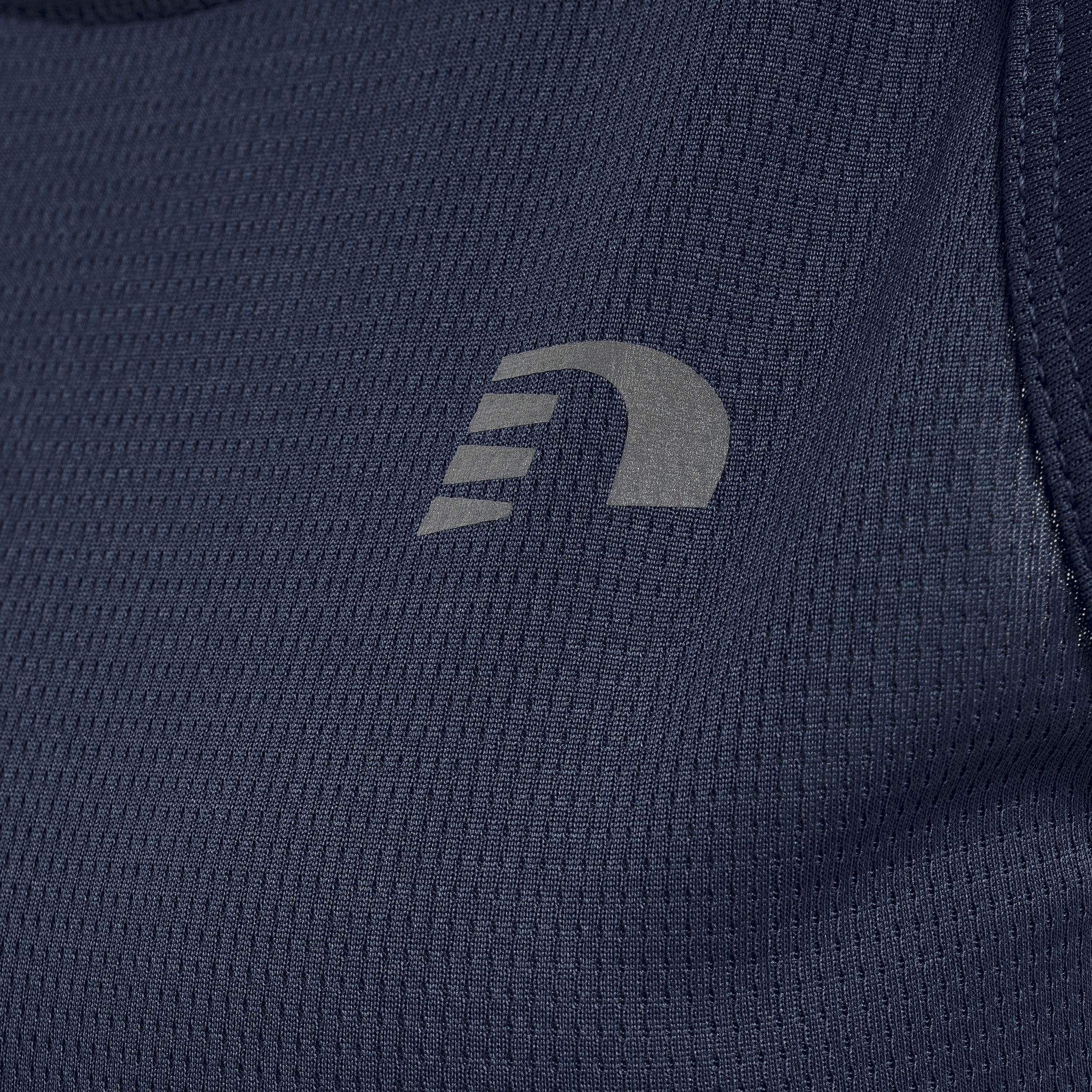 WOMEN'S CORE RUNNING SINGLET