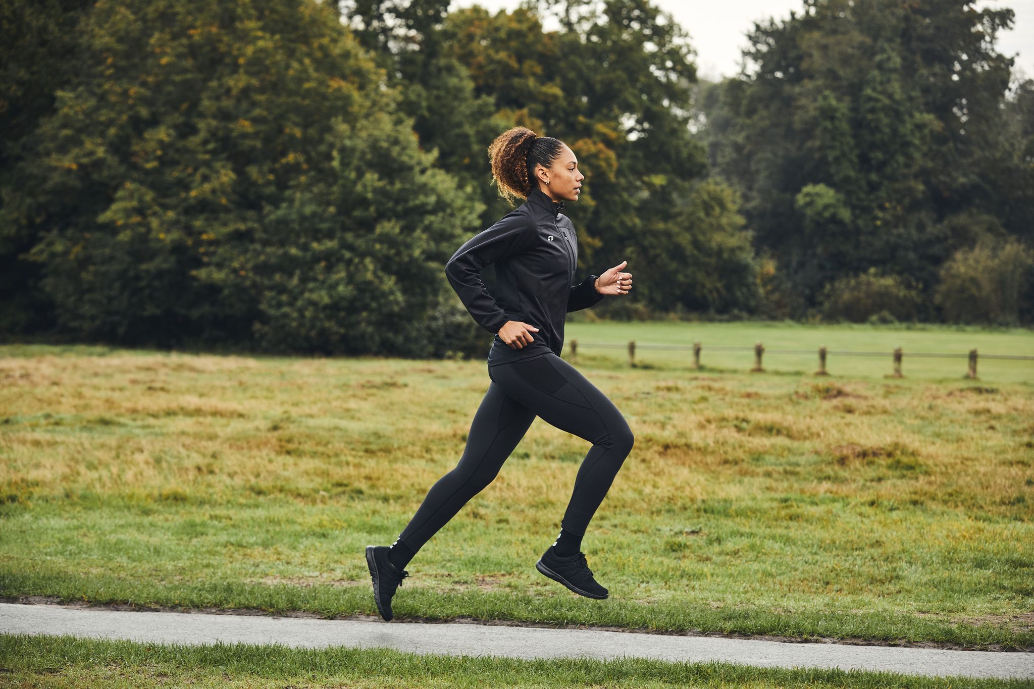 WOMEN'S CORE JACKET