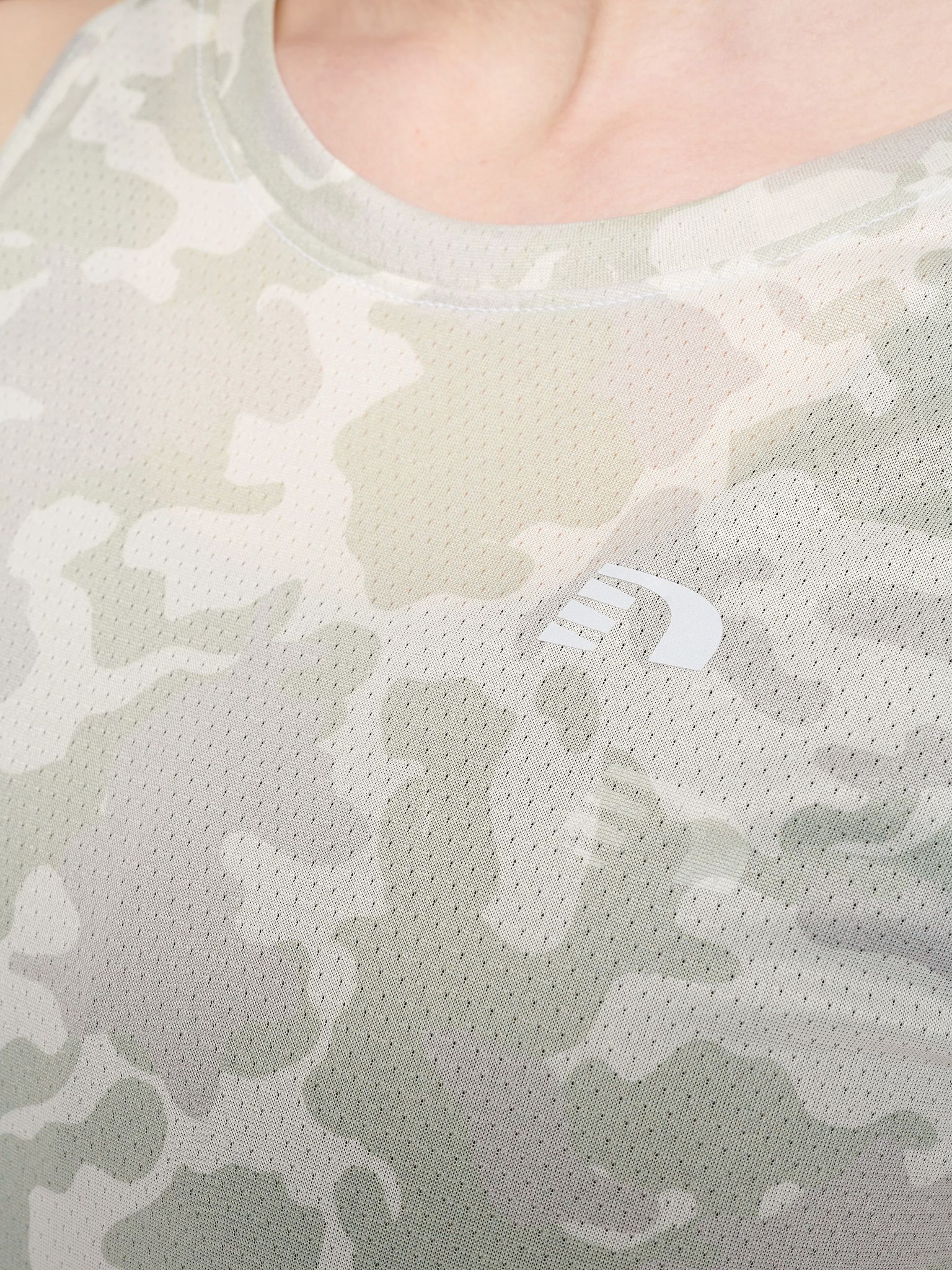 WOMEN RUNNING SINGLET