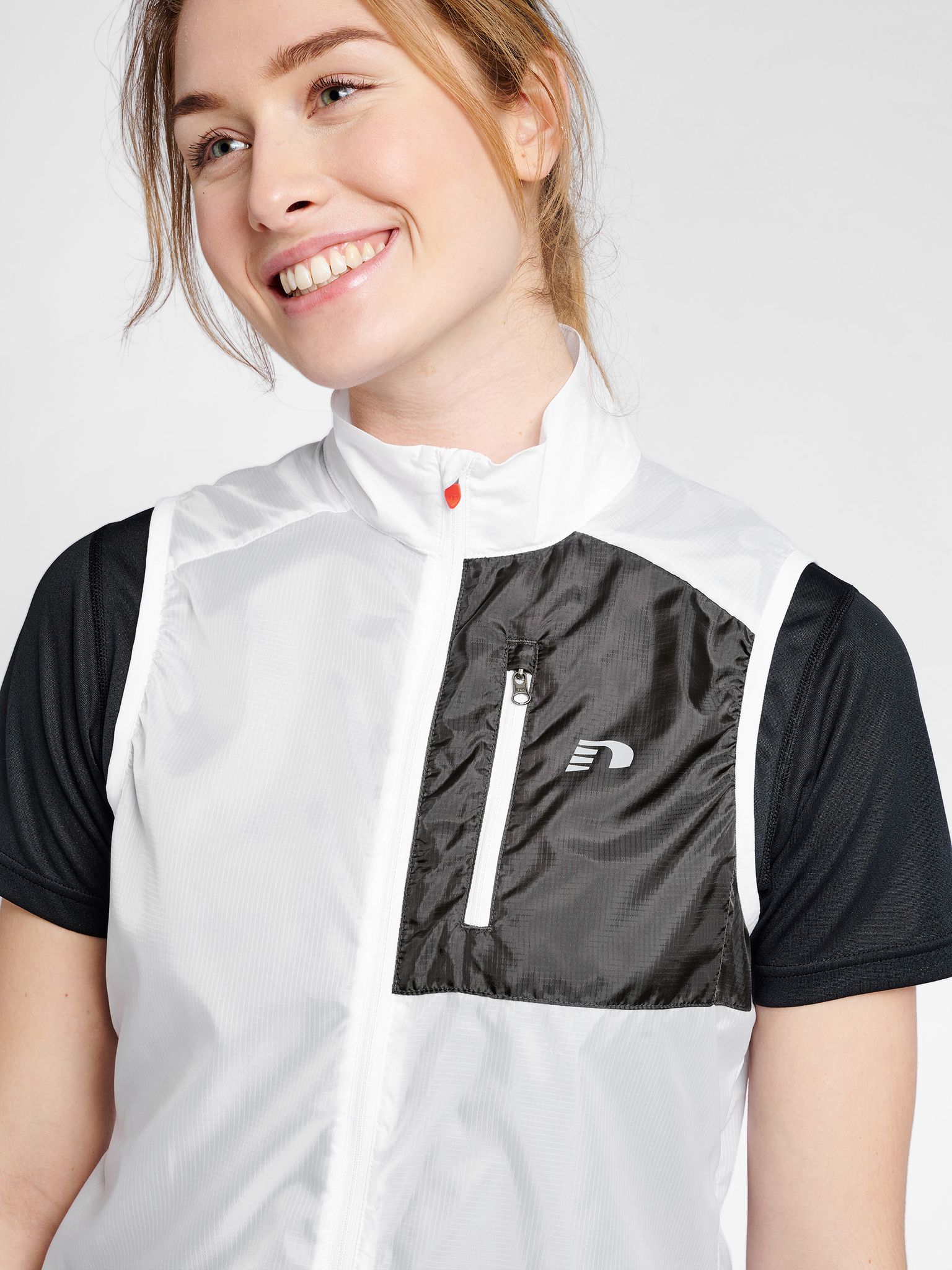 WOMEN PACKABLE TECH GILET