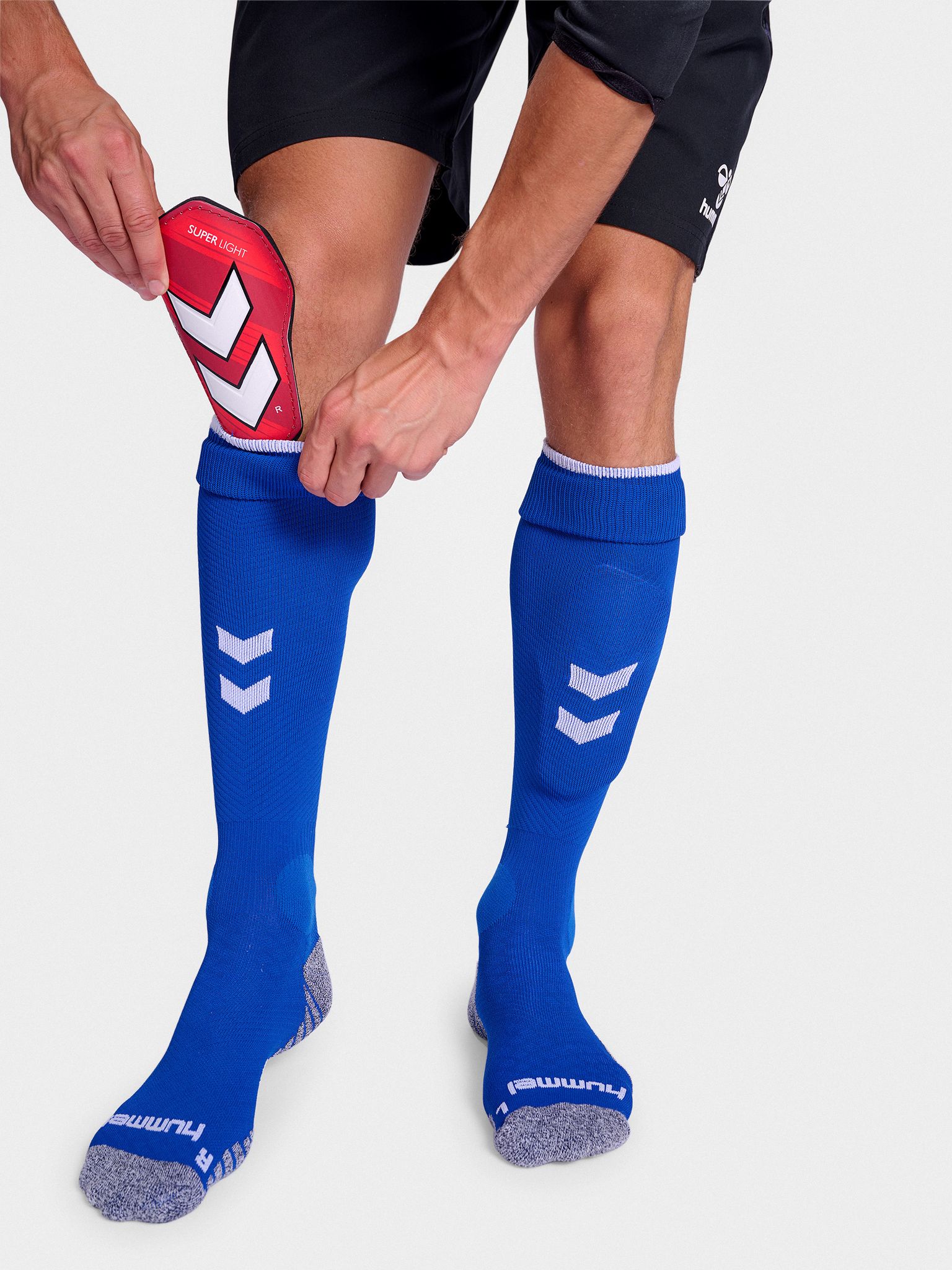 HMLSHIN GUARDS SUPER LIGHT