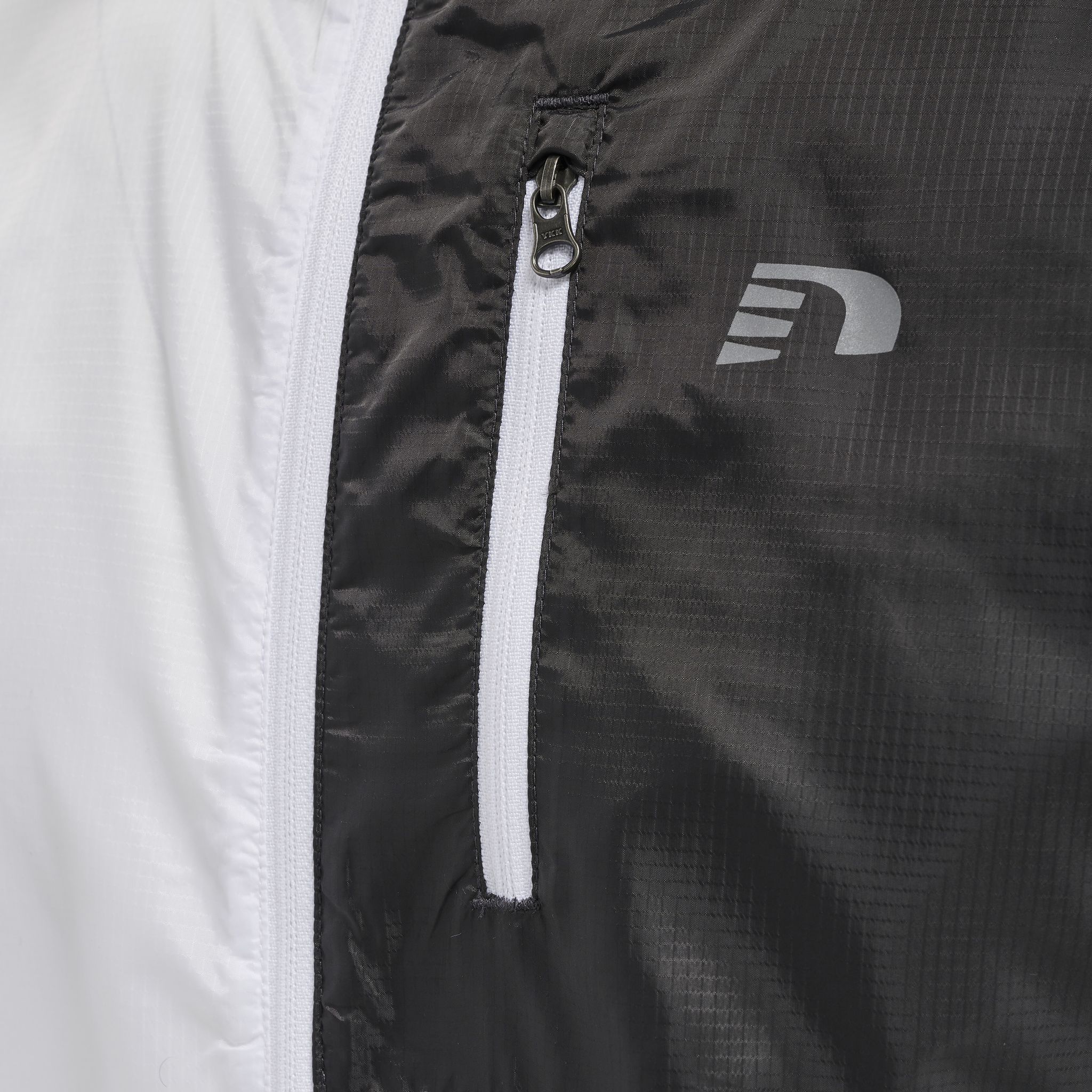 MEN PACKABLE TECH GILET